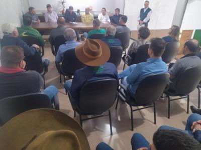 Recinto de LeilÃµes Silvino Schuster de Laranjeiras do Sul, foi reinaugurado nesta sexta-feira (08/04) 